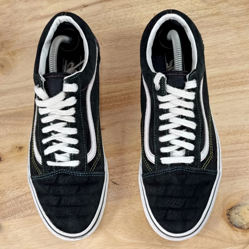 Vans Old Skool Embossed Suede Rainbow Thread Low Top‎ Sneakers Black 9 Men